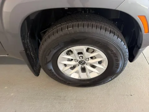 More photos of 2027 Nissan Frontier S at Woody Folsom Nissan of Baxley, GA