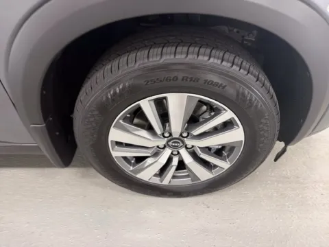 More photos of 2026 Nissan Pathfinder SL at Woody Folsom Nissan of Baxley, GA
