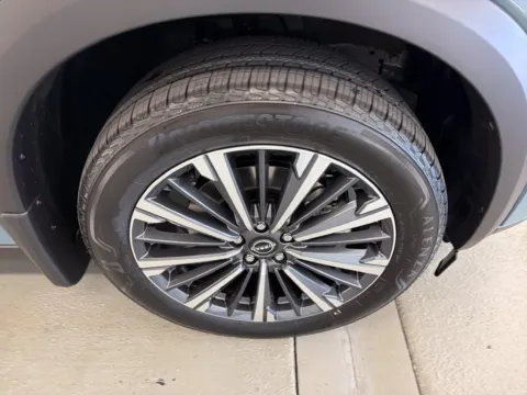 More photos of 2026 Nissan Pathfinder Platinum at Woody Folsom Nissan of Baxley, GA