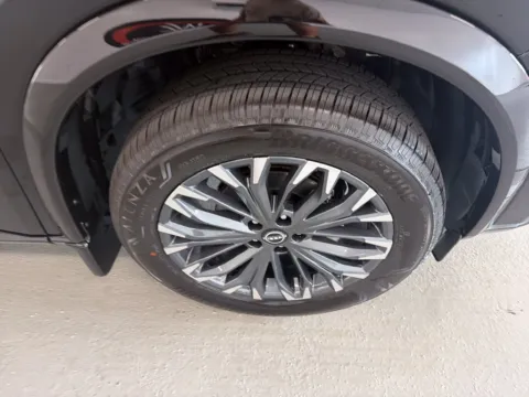 More photos of 2026 Nissan Rogue Platinum at Woody Folsom Nissan of Baxley, GA