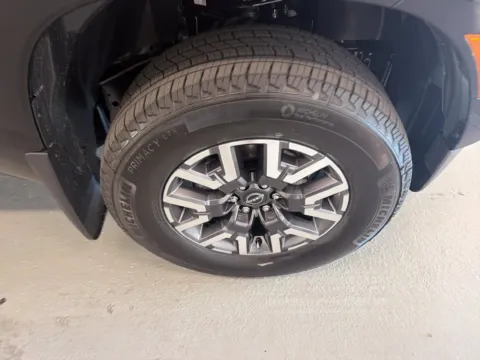 More photos of 2027 Nissan Frontier SV at Woody Folsom Nissan of Baxley, GA