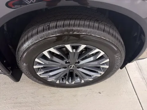 More photos of 2026 Nissan Rogue Platinum at Woody Folsom Nissan of Baxley, GA