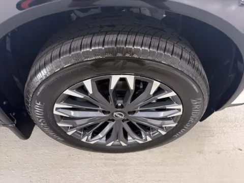 More photos of 2026 Nissan Rogue Platinum at Woody Folsom Nissan of Baxley, GA