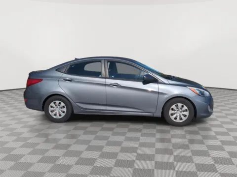More photos of 2017 Hyundai Accent SE at Payless Car Sales, SC