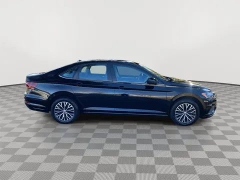 More photos of 2019 Volkswagen Jetta SE at Payless Car Sales, SC
