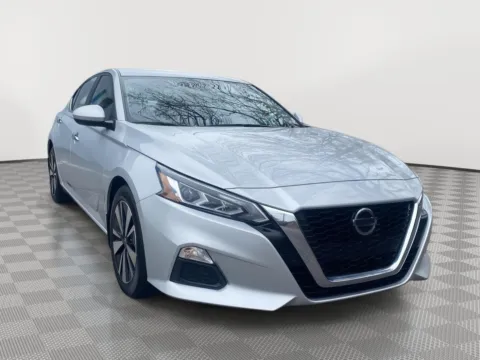 More photos of 2022 Nissan Altima 2.5 SV at Payless Car Sales, SC