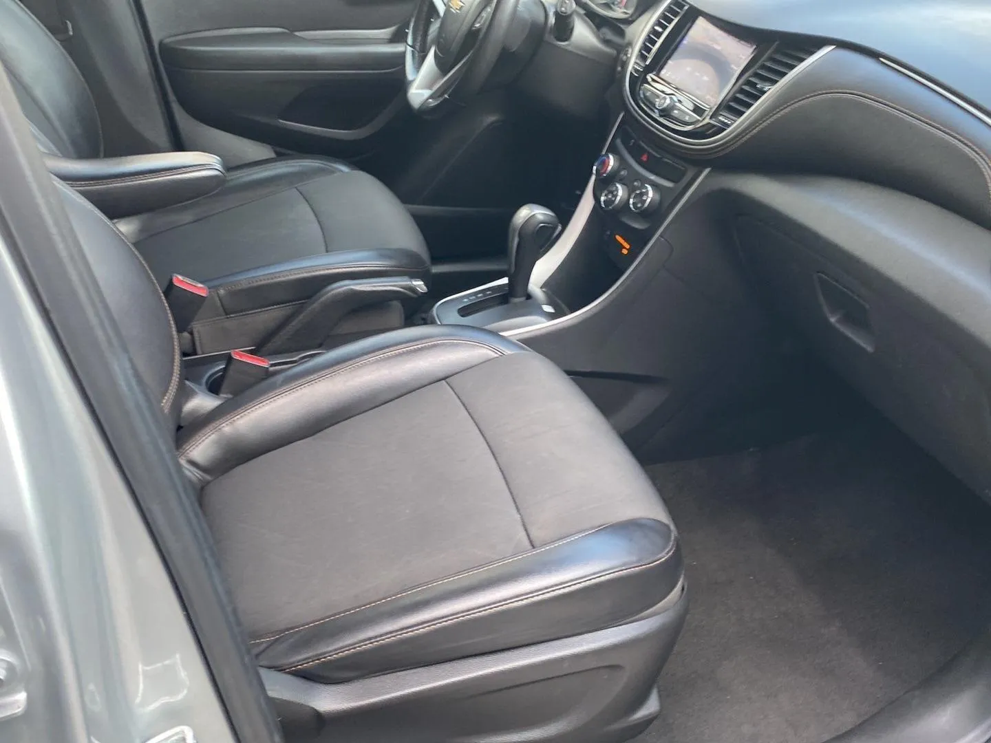 2022 Chevrolet Trax LT - Photo 29