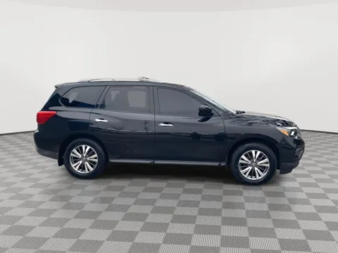 More photos of 2020 Nissan Pathfinder S at Payless Car Sales, SC