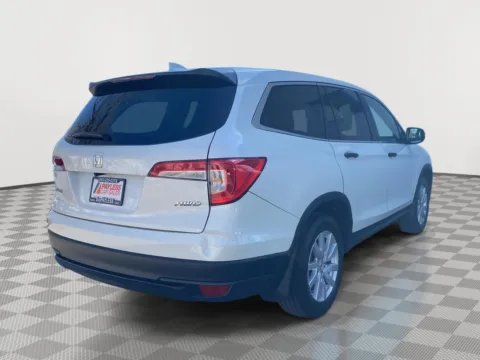 More photos of 2019 Honda Pilot LX at Payless Car Sales, SC