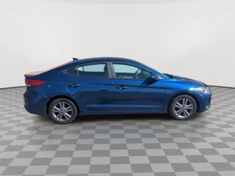 More photos of 2017 Hyundai Elantra SE at Payless Car Sales, SC