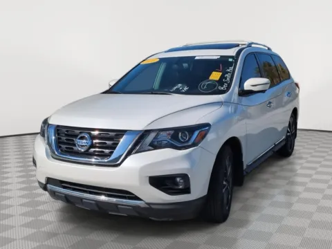 White 2020 Nissan Pathfinder Platinum for sale in North Charleston, SC