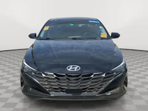 Photos of 2022 Hyundai Elantra Limited Sedan 4D for sale in North Charleston, SC at Payless Car Sales