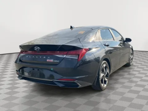 More photos of 2022 Hyundai Elantra Limited Sedan 4D at Payless Car Sales, SC