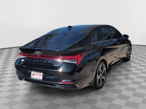 More photos of 2022 Hyundai Elantra Limited Sedan 4D at Payless Car Sales, SC