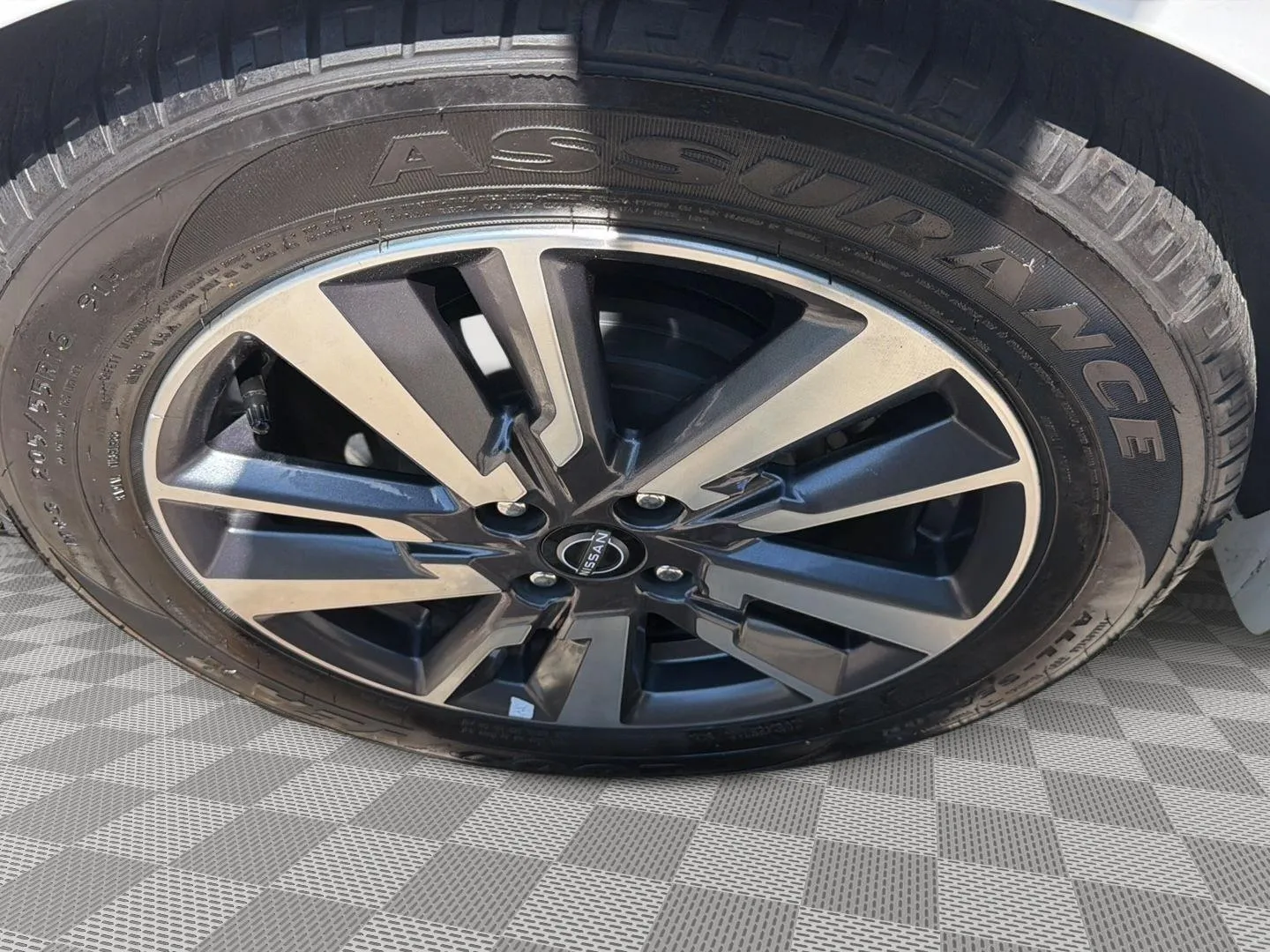 2024 Nissan Versa Sedan S - Photo 13