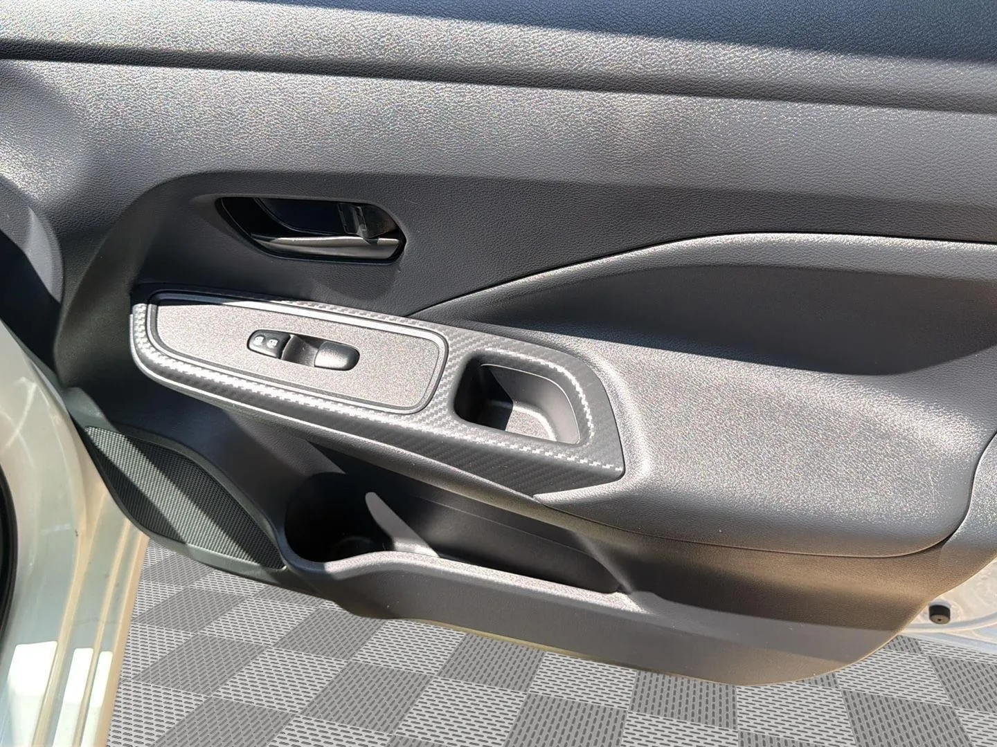 2024 Nissan Versa Sedan S - Photo 29