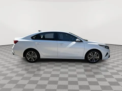 More photos of 2024 Kia Forte LXS at Payless Car Sales, SC