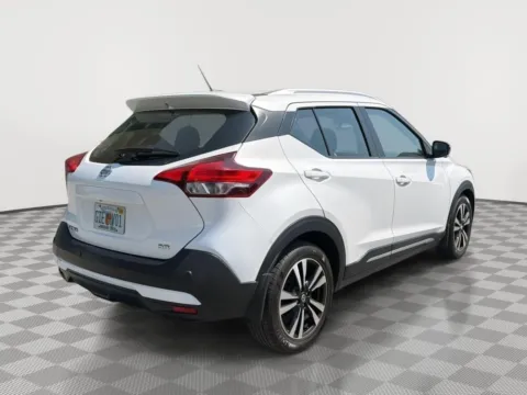 More photos of 2020 Nissan Kicks SR at Payless Car Sales, SC