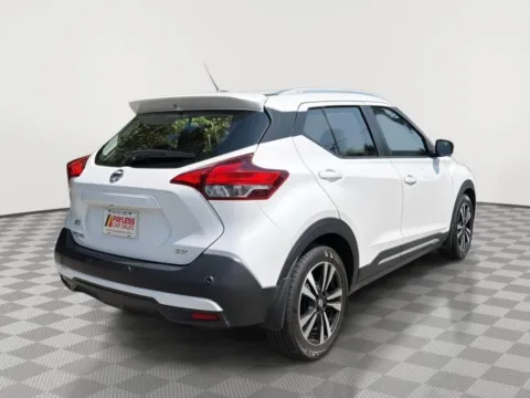 More photos of 2020 Nissan Kicks SR at Payless Car Sales, SC