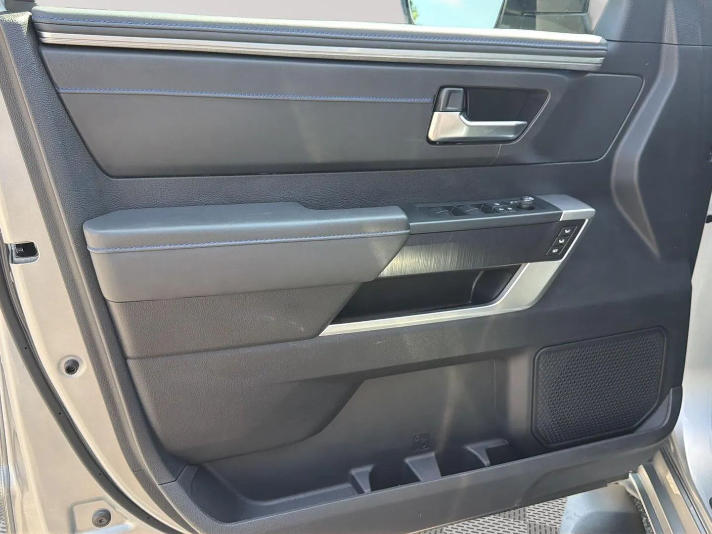 2023 Toyota Tundra Platinum - Photo 16