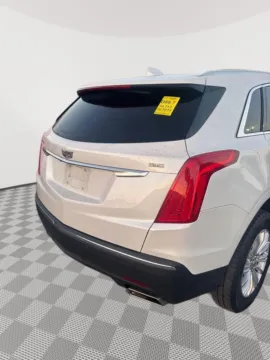 More photos of 2019 Cadillac XT5 FWD at Payless Car Sales, SC