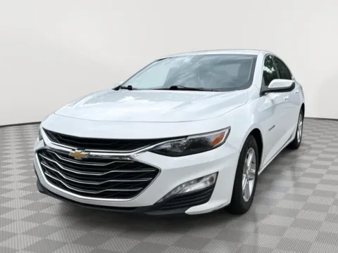 White 2022 Chevrolet Malibu LT for sale in North Charleston, SC