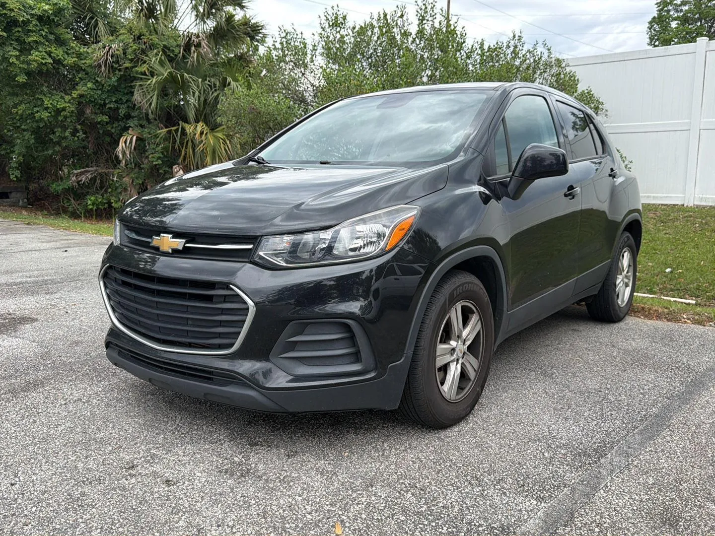 Black 2020 Chevrolet Trax LS for sale in North Charleston, SC