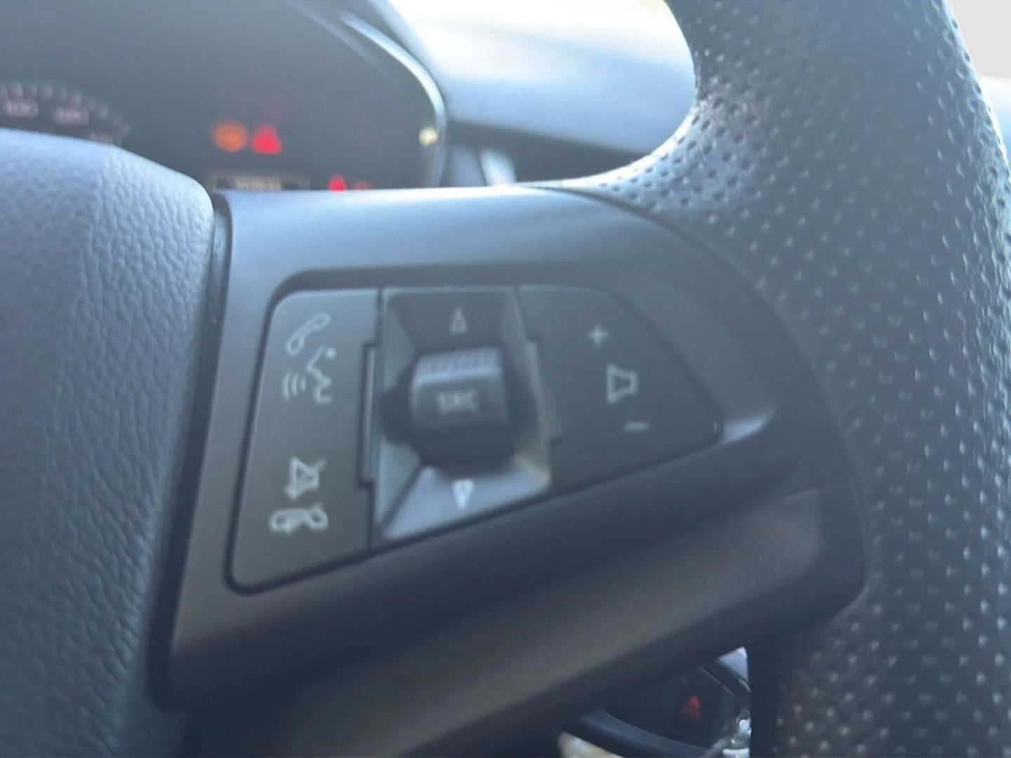 2020 Chevrolet Trax LS - Photo 14