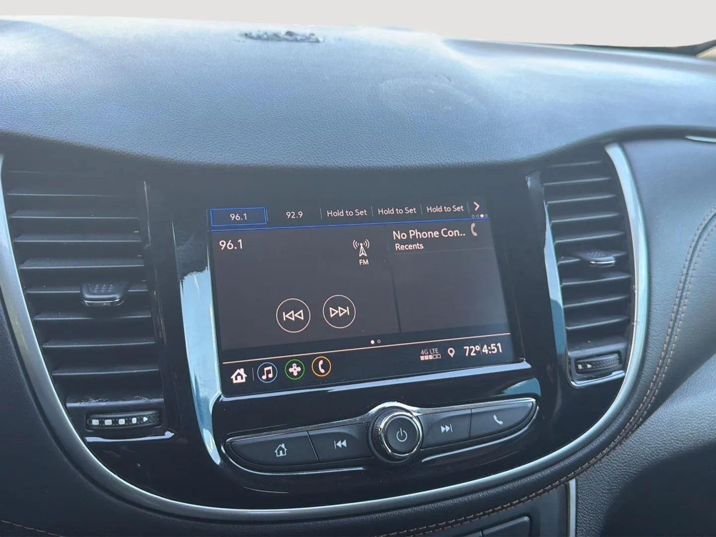 2020 Chevrolet Trax LS - Photo 17