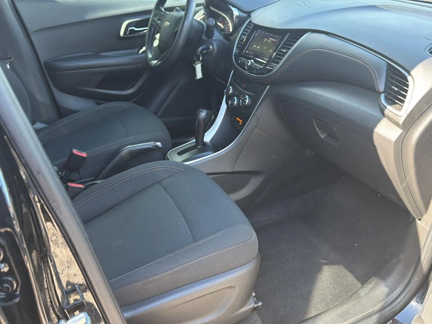 2020 Chevrolet Trax LS - Photo 27