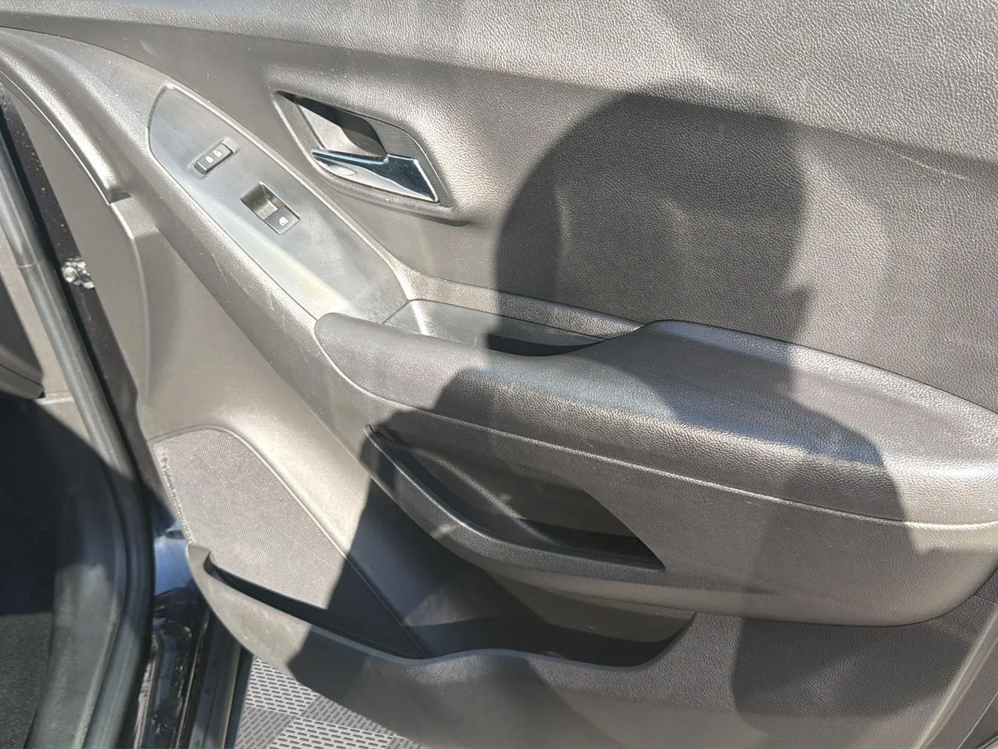 2020 Chevrolet Trax LS - Photo 28