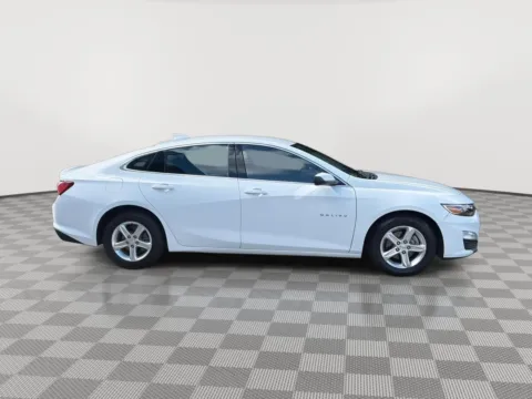More photos of 2022 Chevrolet Malibu LT at Payless Car Sales, SC