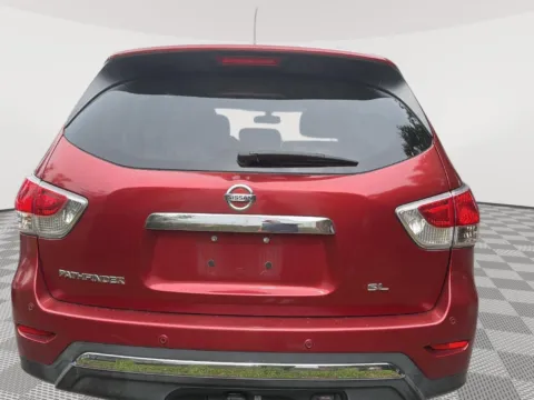 More photos of 2014 Nissan Pathfinder SL at Payless Car Sales, SC
