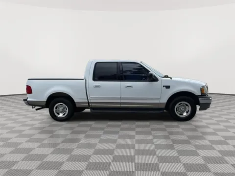 More photos of 2003 Ford F-150 XLT at Payless Car Sales, SC