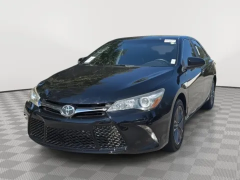 Black 2017 Toyota Camry SE for sale in North Charleston, SC