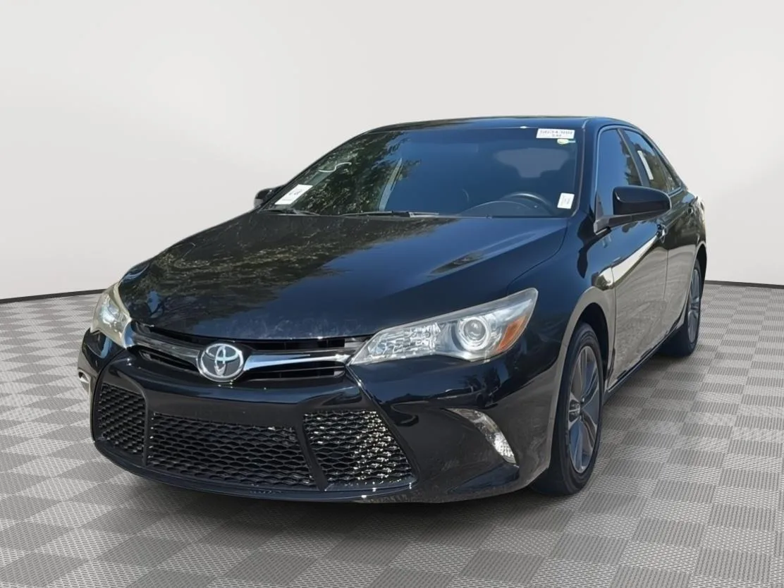 Black 2017 Toyota Camry SE for sale in North Charleston, SC