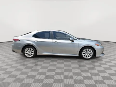 More photos of 2020 Toyota Camry LE at Payless Car Sales, SC