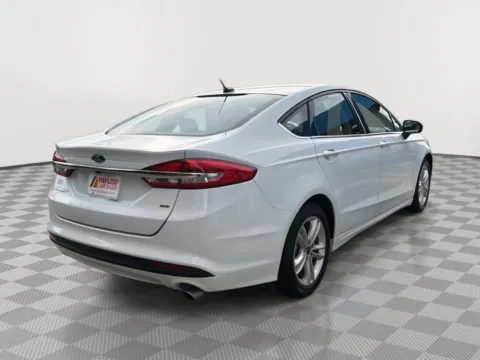 More photos of 2018 Ford Fusion SE at Payless Car Sales, SC