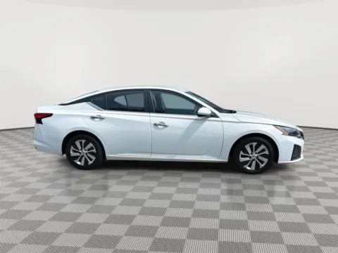 More photos of 2023 Nissan Altima 2.5 S Sedan 4D at Payless Car Sales, SC