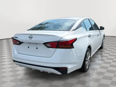 More photos of 2023 Nissan Altima 2.5 S Sedan 4D at Payless Car Sales, SC
