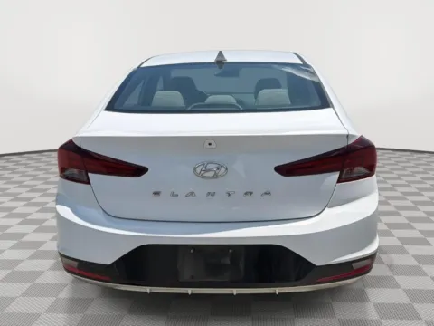 More photos of 2020 Hyundai Elantra SEL at Payless Car Sales, SC