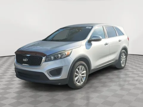 Silver 2017 Kia Sorento L for sale in North Charleston, SC