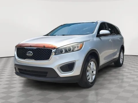 Silver 2017 Kia Sorento L for sale in North Charleston, SC