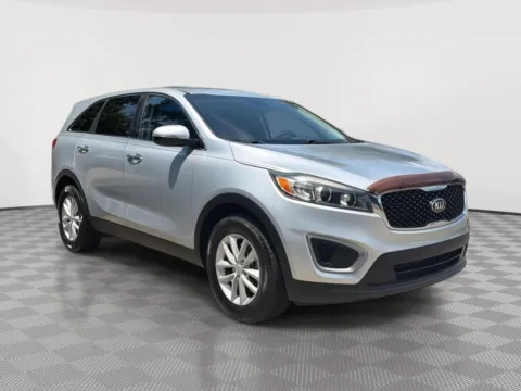 More photos of 2017 Kia Sorento L at Payless Car Sales, SC