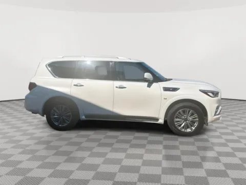 More photos of 2018 INFINITI QX80 Sport Utility 4D at Payless Car Sales, SC