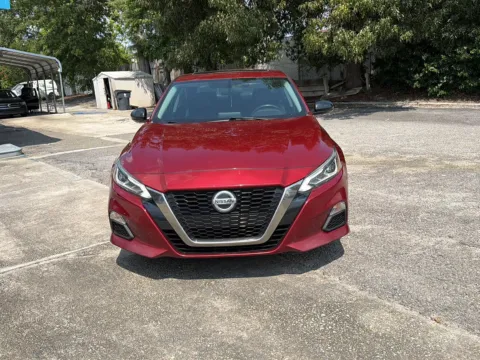 Photos of 2019 Nissan Altima 2.5 SR Sedan 4D for sale in North Charleston, SC at Payless Car Sales