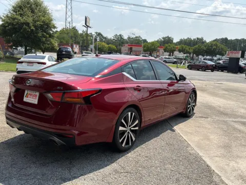 More photos of 2019 Nissan Altima 2.5 SR Sedan 4D at Payless Car Sales, SC