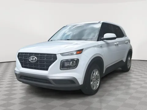 White 2021 Hyundai Venue SE for sale in North Charleston, SC
