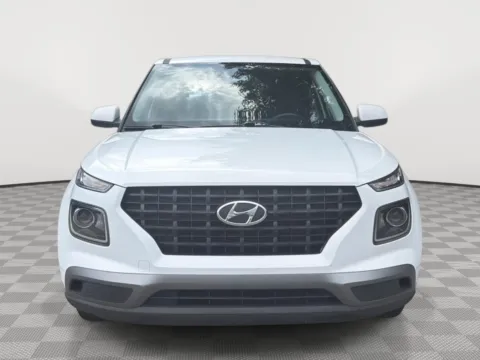Photos of 2021 Hyundai Venue SE for sale in North Charleston, SC at Payless Car Sales