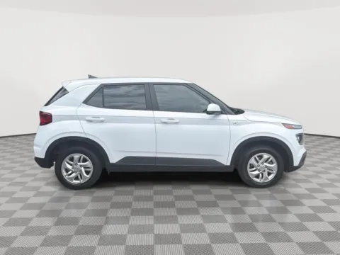 More photos of 2021 Hyundai Venue SE at Payless Car Sales, SC